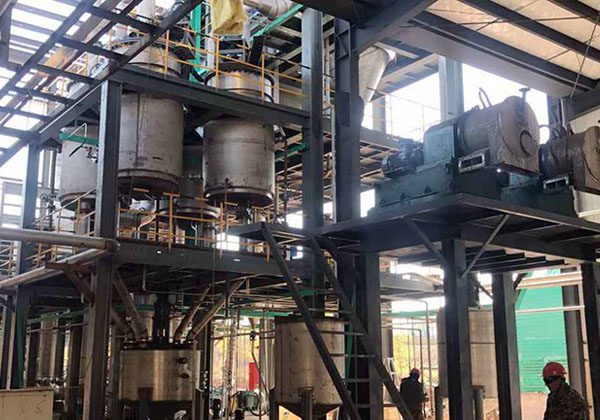 安装现场宁夏三效蒸发器处理饲料废水项目工程
